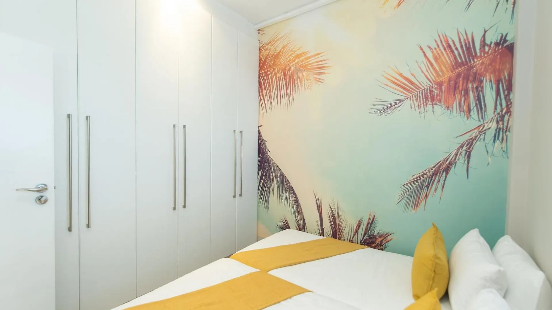 Apartment The Beach Door Summerstrand Port Elizabeth