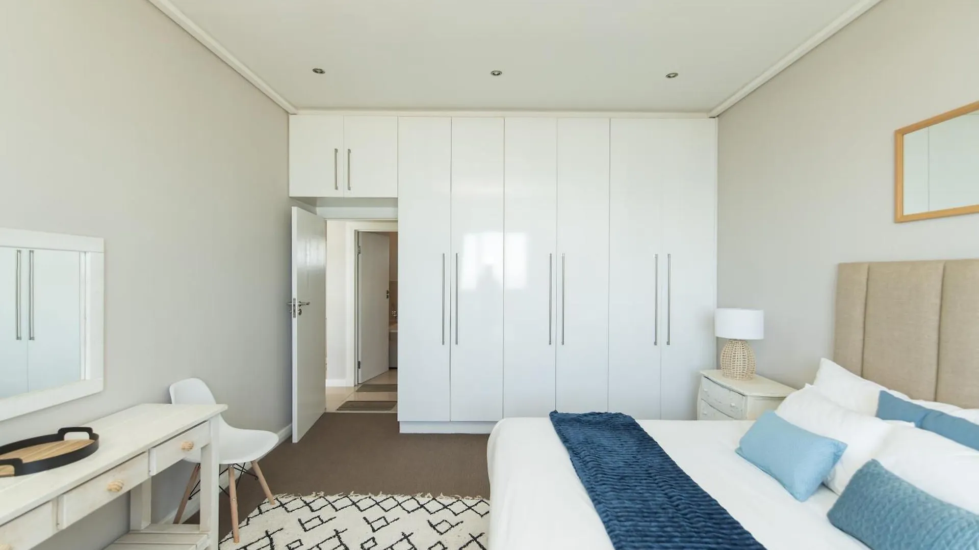 Apartment The Beach Door Summerstrand Port Elizabeth