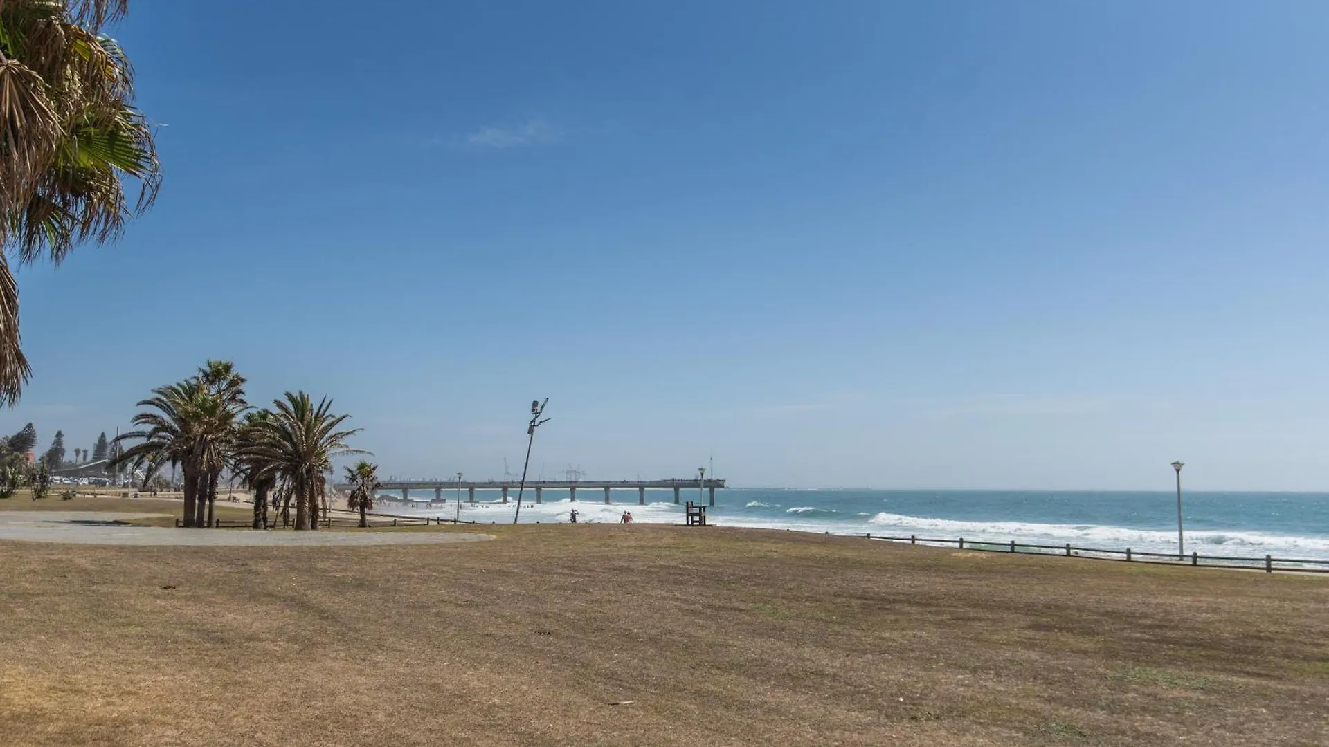 The Beach Door Summerstrand Port Elizabeth 0*,